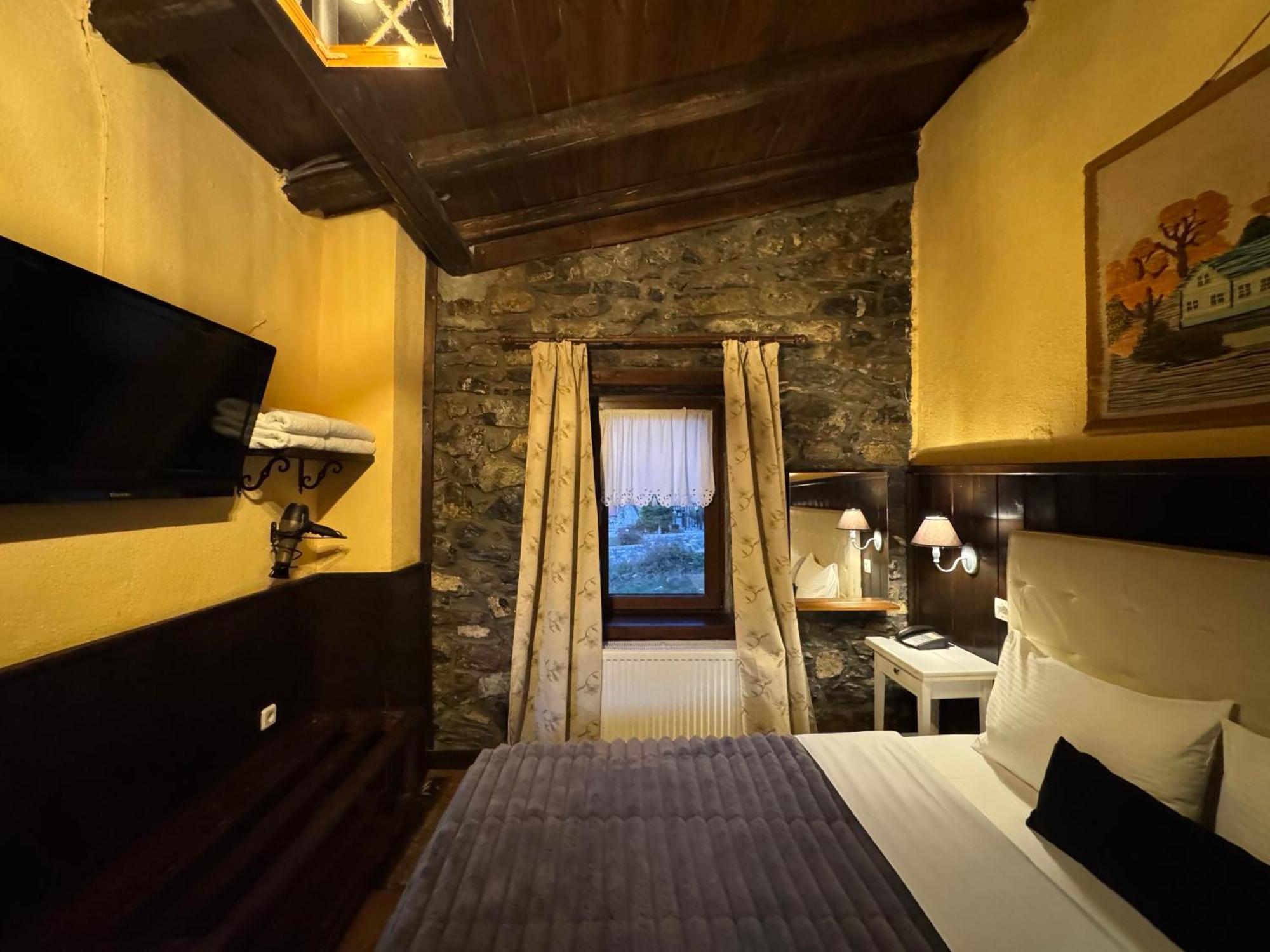 Chalet Asteras Tou Vorra 帕雷斯阿吉萨那 外观 照片
