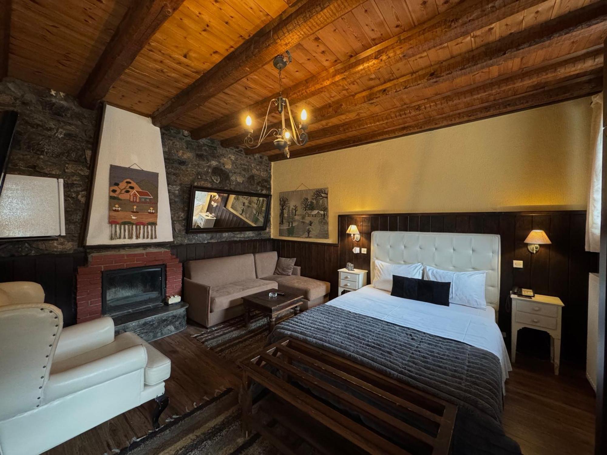 Chalet Asteras Tou Vorra 帕雷斯阿吉萨那 外观 照片